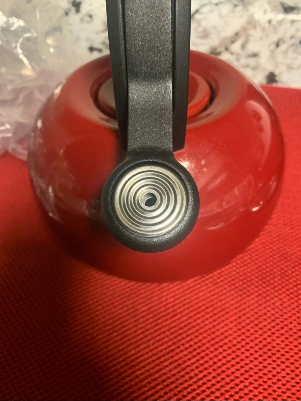 LMT: Circulon Circles 1.9L Kettle - Red